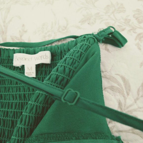 Beyond Words Kelly Lime Green Smocked Pleated V-Neck Criss Cross Strap Romper M - Picture 6 of 14